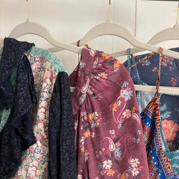 Women's Not So Mystery Box Size Medium - Picture 2 of 16